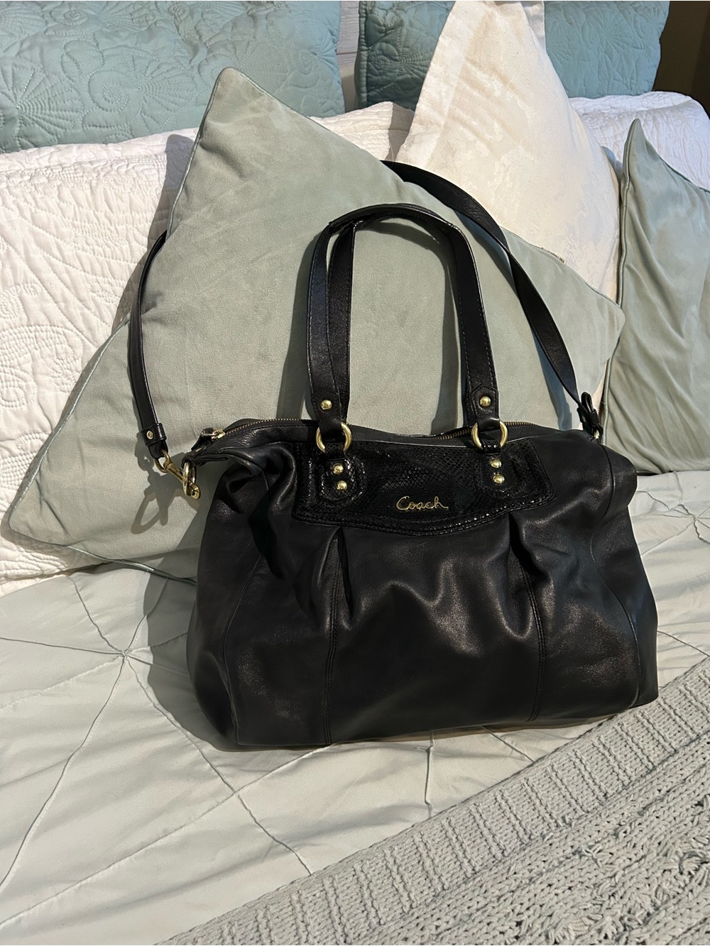 Vintage Coach Black Leather Shoulder Bag with Gold Hardware